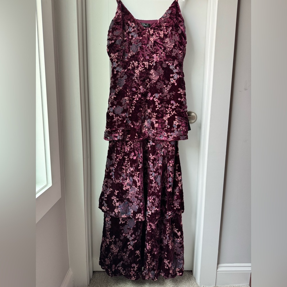 Lulus Women’s Floral Velvet Tiered Maxi Dress